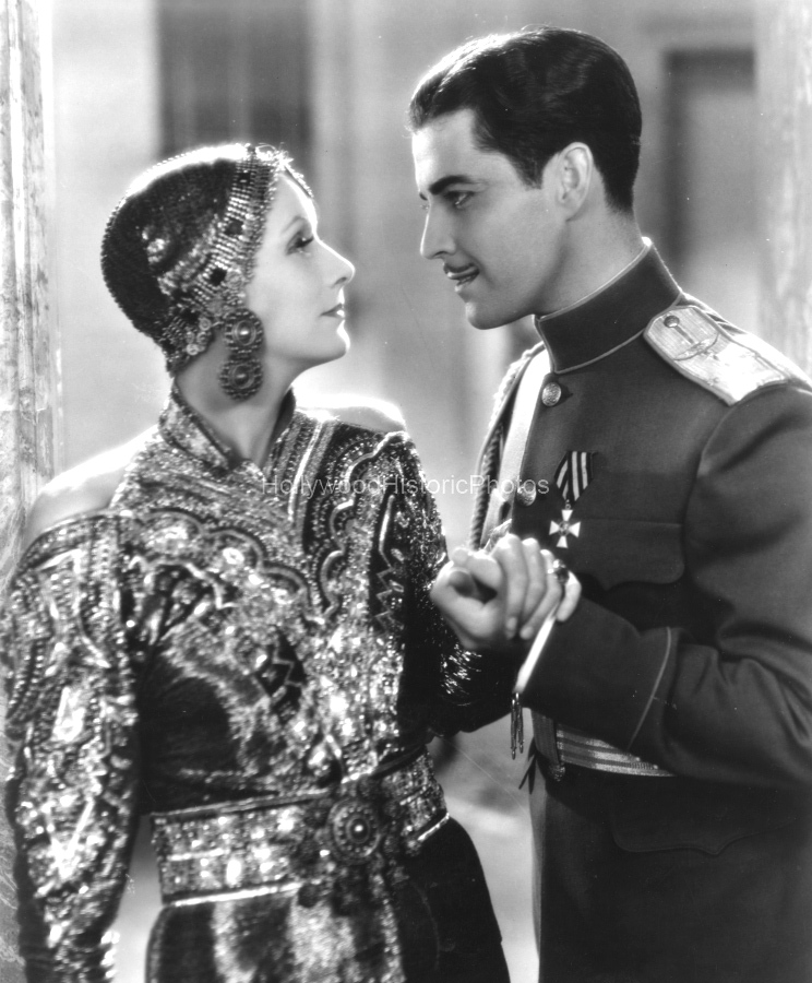 Greta Garbo 1931 1 With Ramon Navarro in Mata Hari.jpg